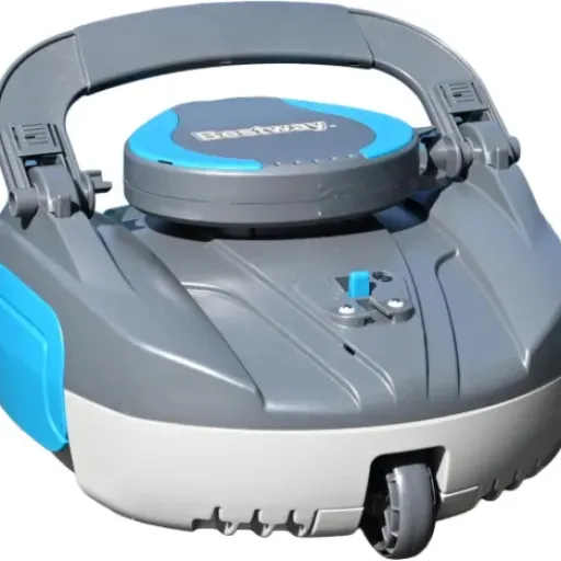 Test Bestway Cristal 100 : le petit robot de piscine qui fait le ménage à votre place (sur 10 m² max)