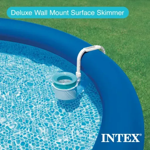 Test Intex Skimmer de Surface Deluxe : le truc simple qui évite de passer l’épuisette toutes les 5 minutes
